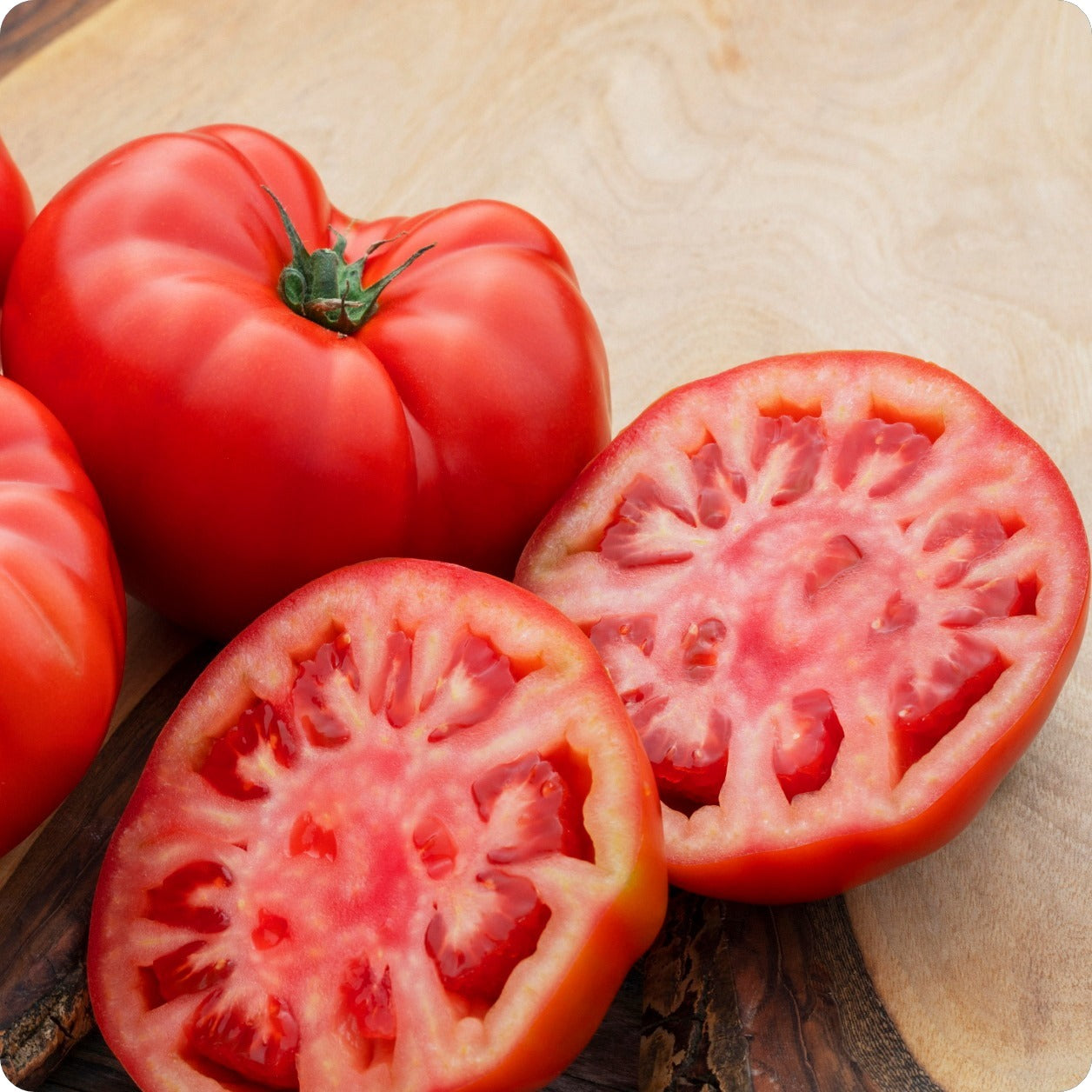 https://www.incredibleseeds.ca/cdn/shop/products/Tomato-Beefsteak.jpg?v=1678288910